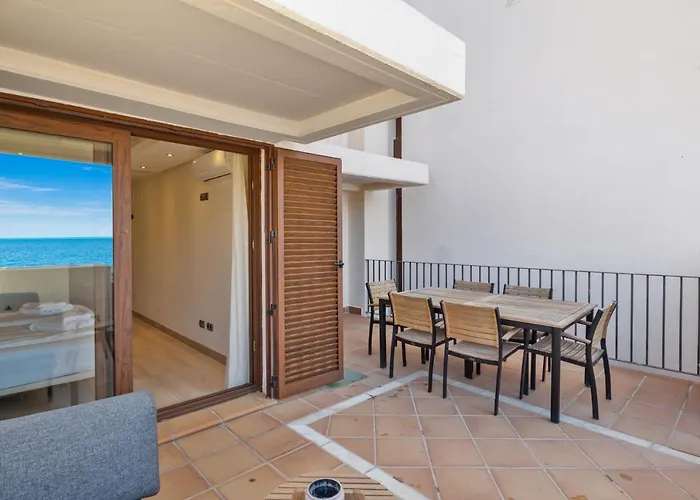 Apartament Beachfront Bahia La Plata By Costarentals- Ref M13 Estepona